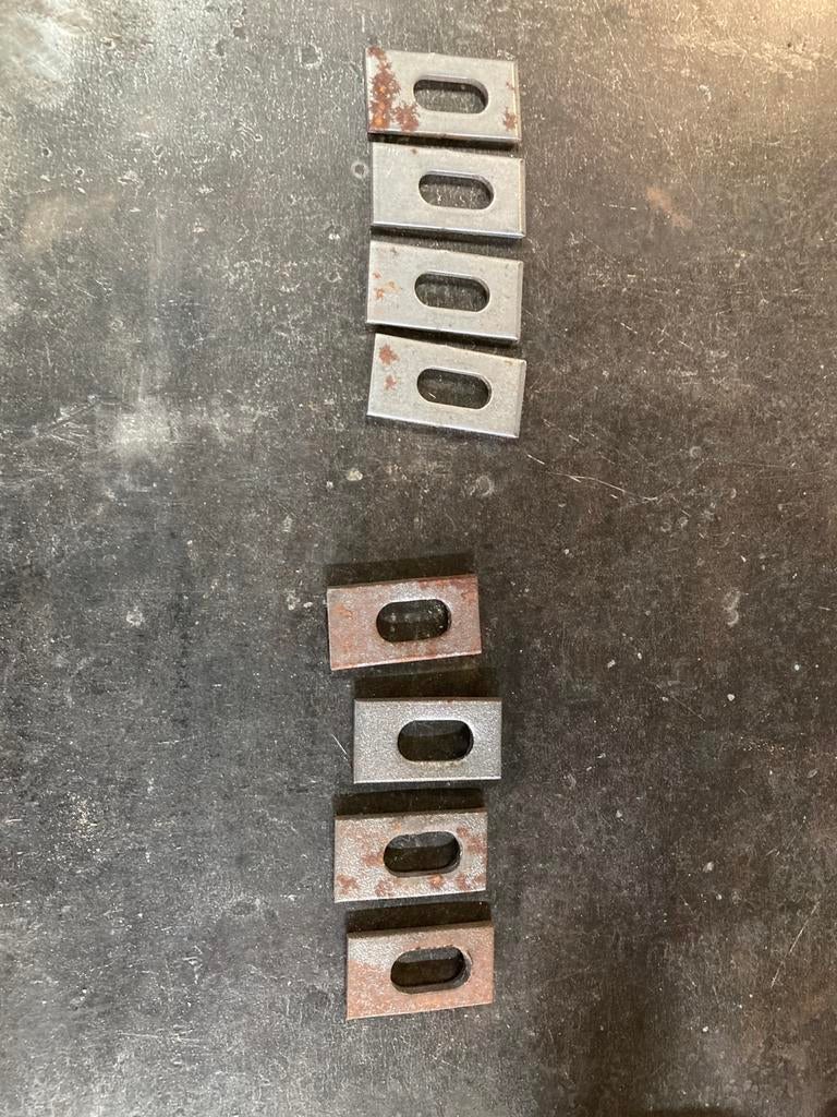 Aanlasplaatjes aanlaslip 50x25mm met sleufgat, per 50 stuks, Doe-het-zelf en Verbouw, Metalen, Ophalen of Verzenden, Nieuw, IJzer