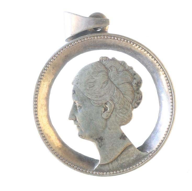 Hanger ketting uitgesneden 1 gulden 1931 Wilhelmina opgestok