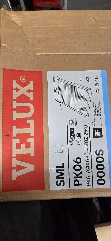 Velux Dakraam systemen rolgordijn - jaloezie - rolluik, Huis en Inrichting, Stoffering | Gordijnen en Lamellen, Ophalen, 100 tot 150 cm