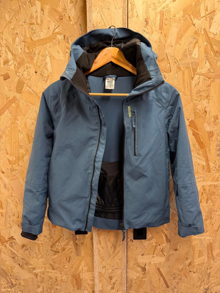 Decathlon skipak blauw maat 140/146, Kinderen en Baby's, Ophalen of Verzenden, Gebruikt, Jongen of Meisje, Jas