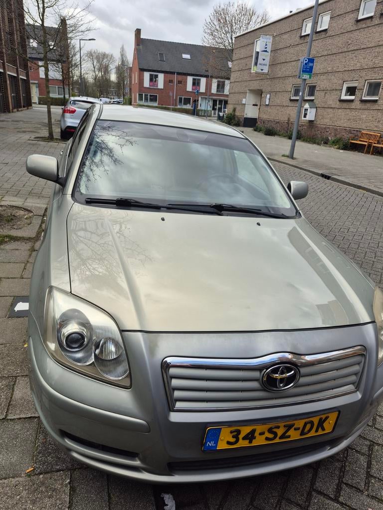 Toyota Avensis 2.0 16V SDN Executive AUT 2006 Groen, 1998 cc, Avensis, Beige, Particulier