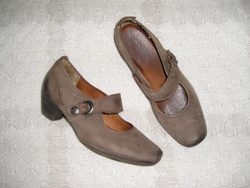 bruine schoenen maat 6,5 / maat 40,5, Ophalen, Schoenen met lage hakken, Bruin, Zo goed als nieuw