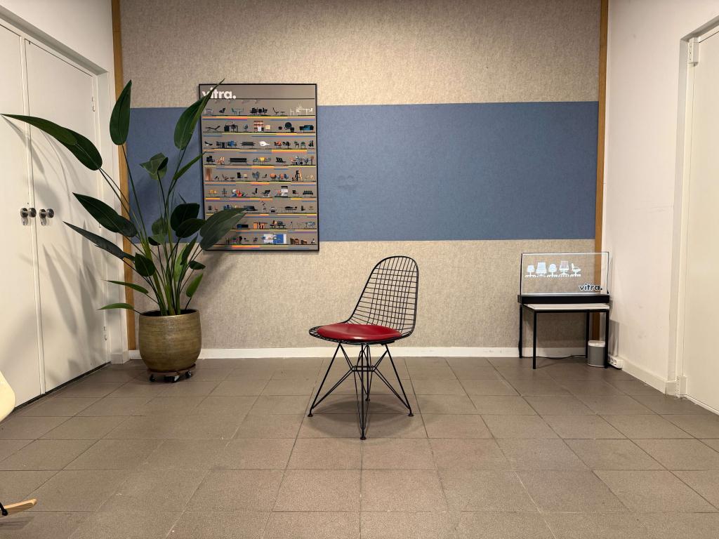 Vitra | Eames | DKR Wire Chair | Rood leder | 2x, Vitra, Gebruikt, Drie, Ophalen of Verzenden