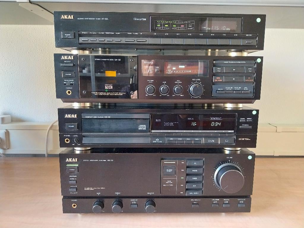 Akai Stereo set 32 ( Wegens beëindiging hobby), Ophalen, Gebruikt, Tuner of Radio, Losse componenten