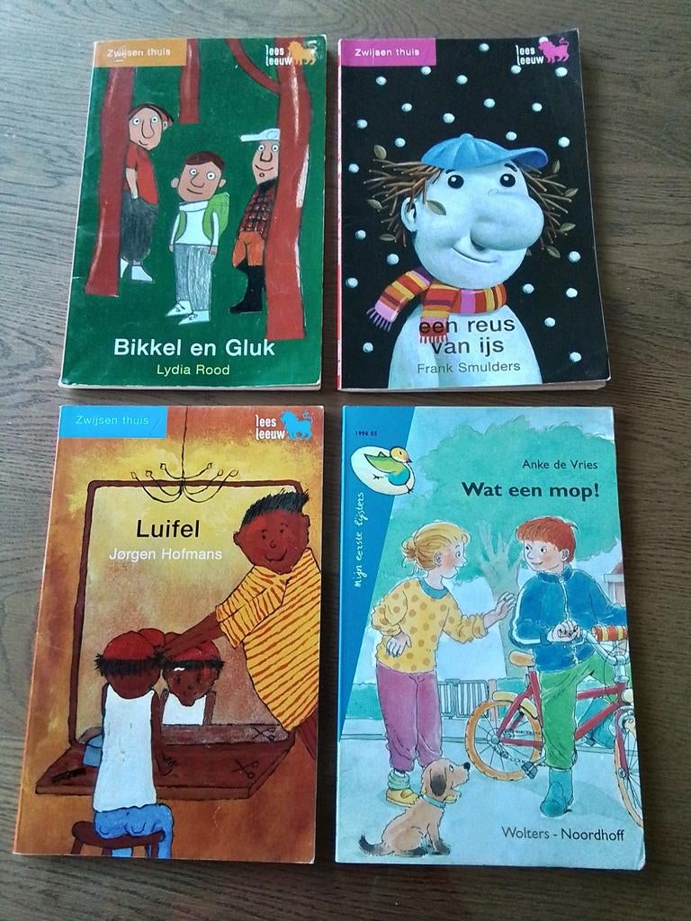 4 leesboekjes groep 3, Boeken, Ophalen of Verzenden, Zo goed als nieuw, Leesleeuw, Fictie algemeen