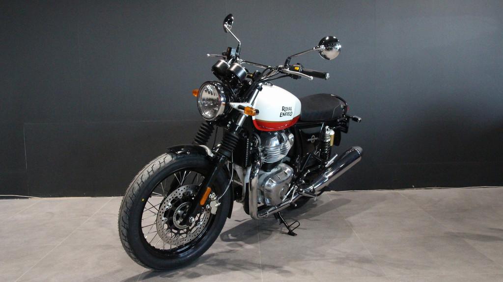 Royal-Enfield INTERCEPTOR 650 (bj 2026) - foto 3