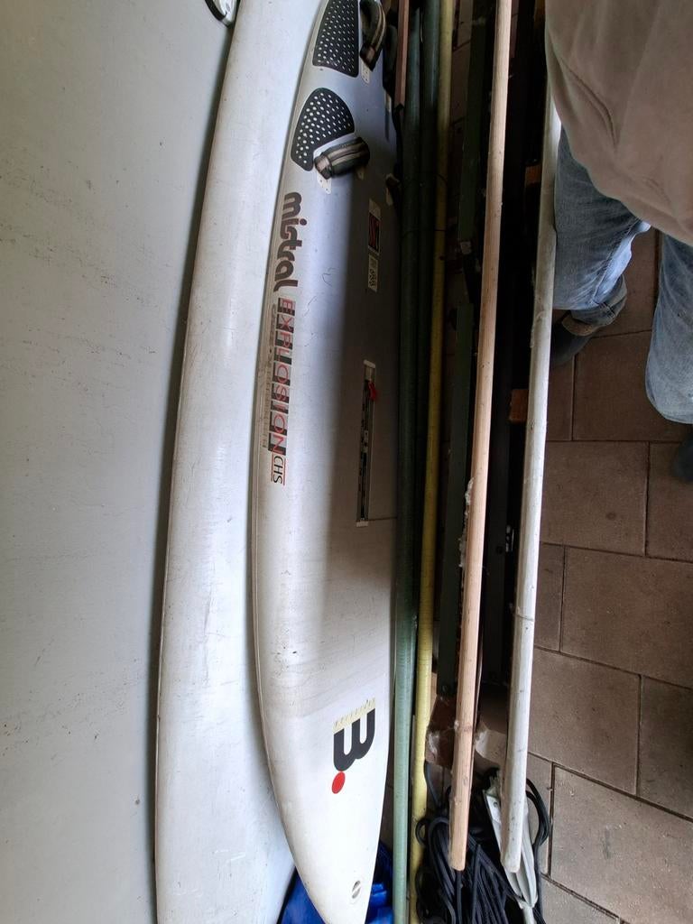 GRATIS MISTRAL Explosion Windsurfboard - Gebruikt, Ophalen, Gebruikt, Minder dan 250 cm, Met vin(nen)