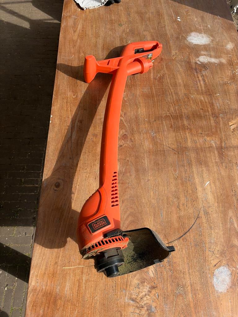 Black en Decker kantenmaaier, Tuin en Terras, Grastrimmers, Ophalen, Gebruikt, 10 tot 30 cm, Elektrisch
