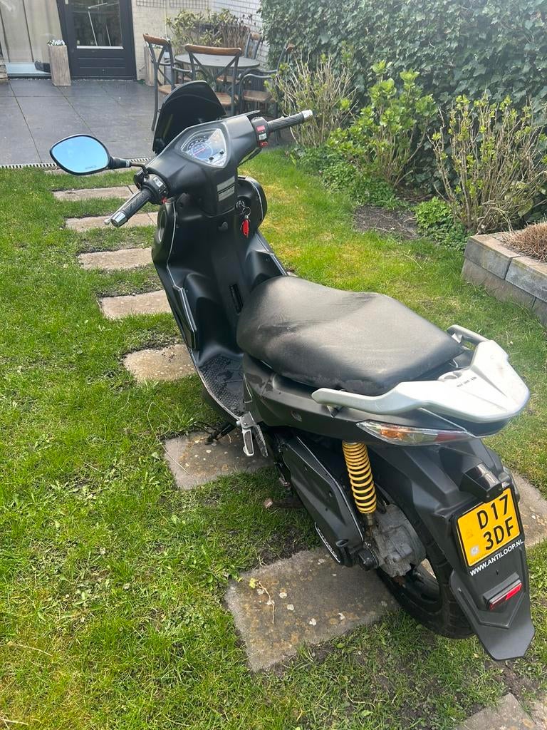 Kymco super 8 te koop!!, Fietsen en Brommers, Scooters | Kymco, Zo goed als nieuw, Super 8, Maximaal 45 km/u, Benzine, Ophalen of Verzenden