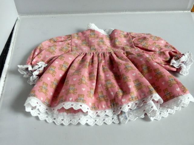 Poppenkleertjes  en schoentjes - zie foto's, Ophalen of Verzenden, Zo goed als nieuw, Overige typen