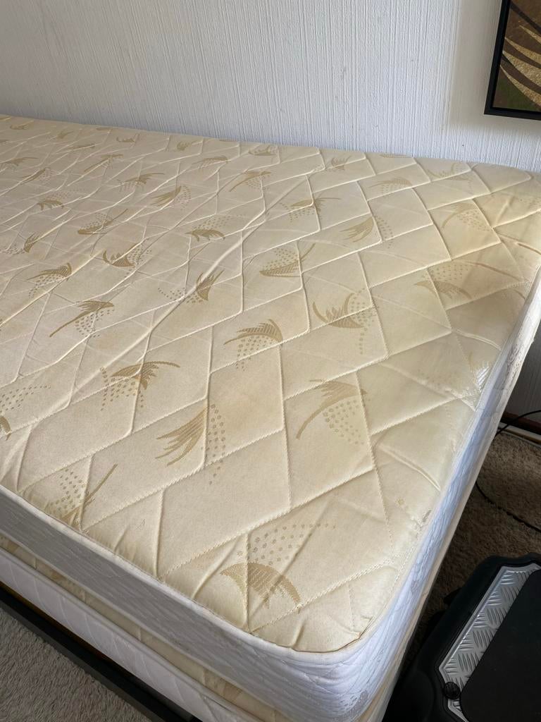 Gratis 1-persoons boxspring met extra matras en lade, Ophalen of Verzenden, Gebruikt, Eenpersoons