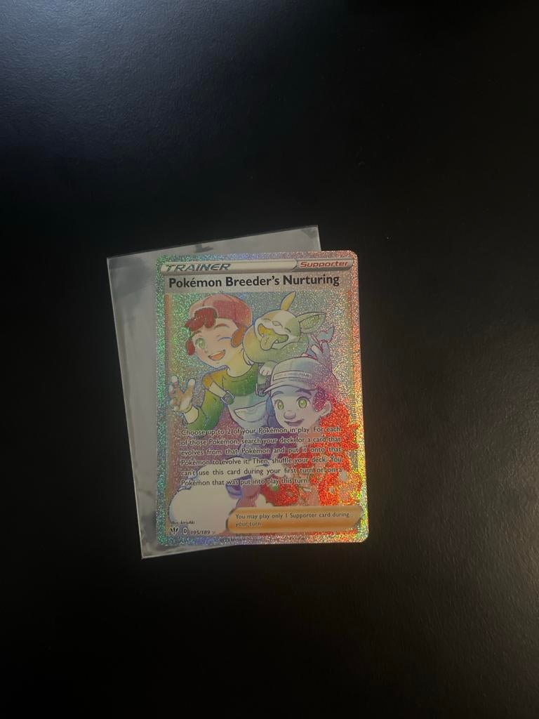 Pokémon Breeder's Nurturing Full Art Trainer Kaart, Hobby en Vrije tijd, Verzamelkaartspellen | Pokémon, Ophalen, Zo goed als nieuw