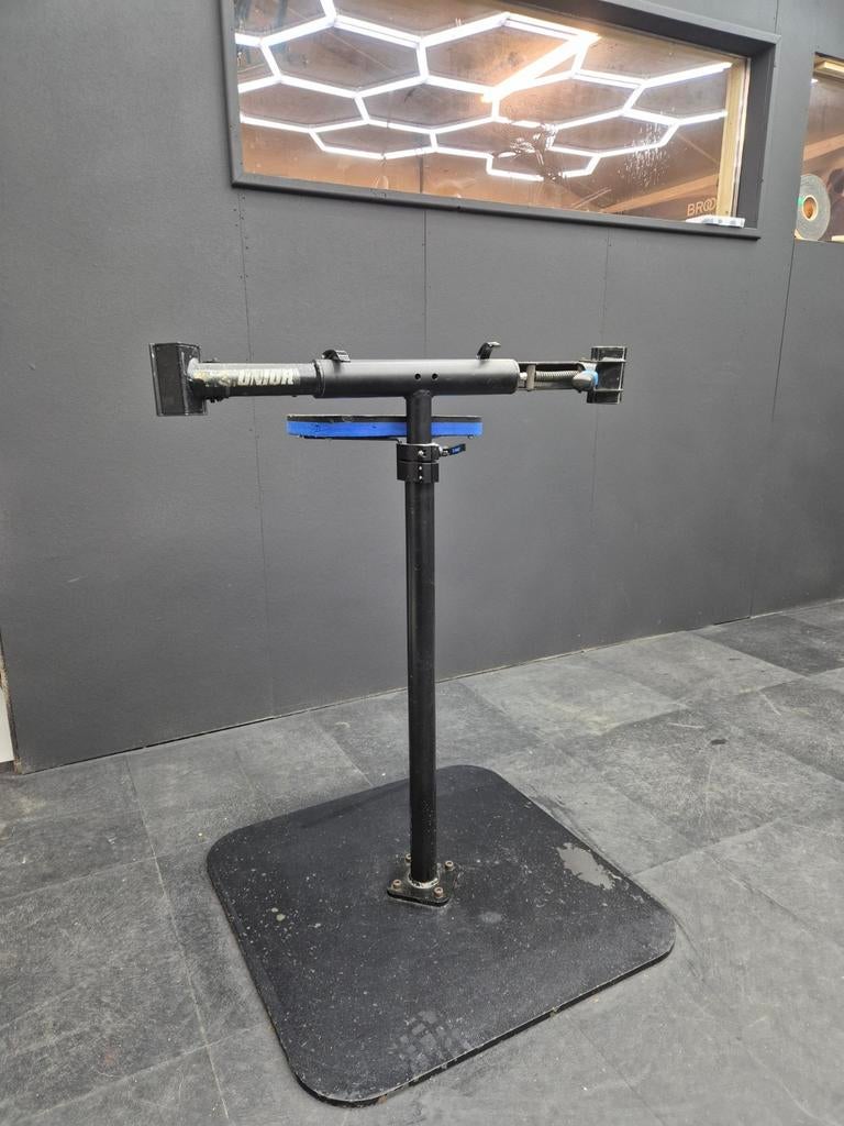 Unior Dubbele monteerstandaard, Ophalen