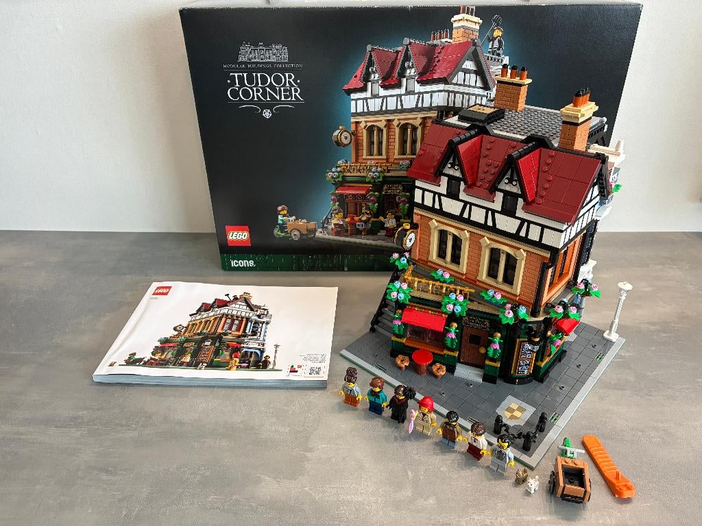 Lego 10350 Icons Hoekpand in Tudorstijl met doos, Ophalen of Verzenden, Zo goed als nieuw, Complete set, Lego