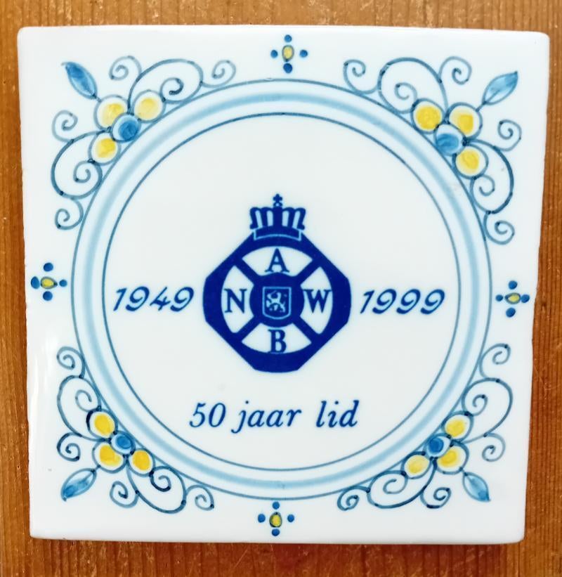 Makkum tegel,A.N.W,B 50 jaar lid, Ophalen of Verzenden