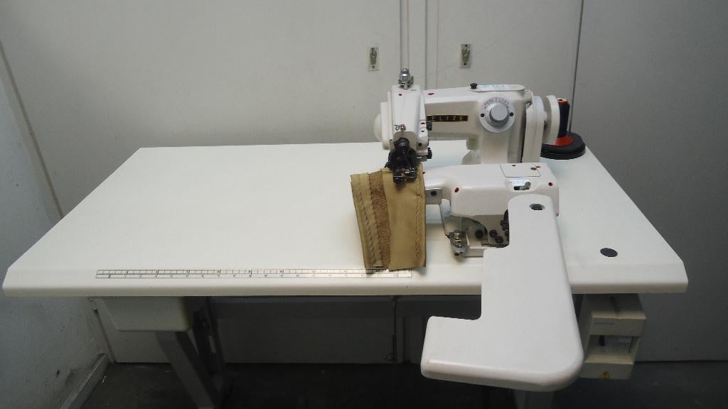 Industrie Blindzoom machine Elize, Overige merken, Gebruikt, Ophalen of Verzenden, Naaimachine