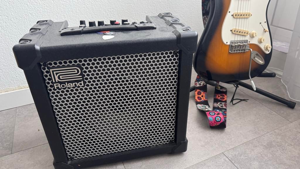 Roland Cube 20XL, Muziek en Instrumenten, Ophalen, Fender, Gebruikt, Met versterker