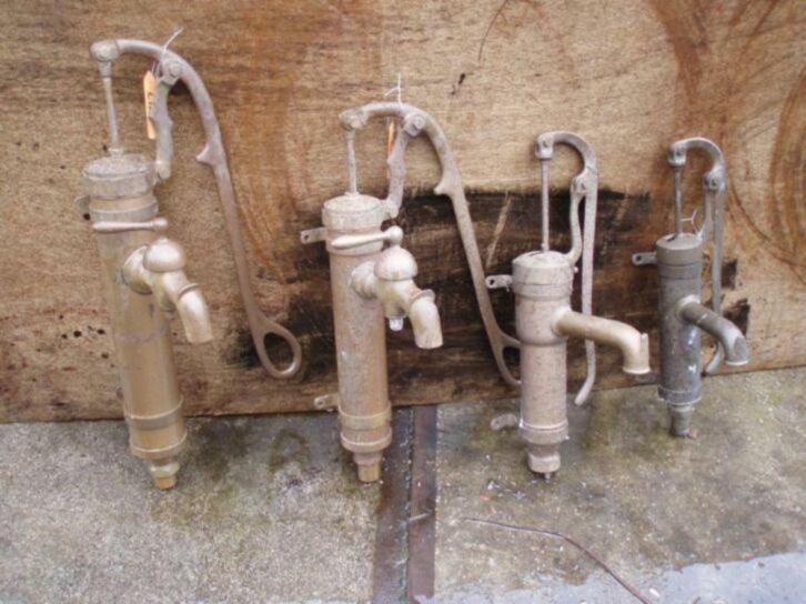 Koperen / gietijzeren pompen te koop., Ophalen, Gebruikt, Handelsondernemingdeeekhoorn@hotmail.com, De Eekhoorn