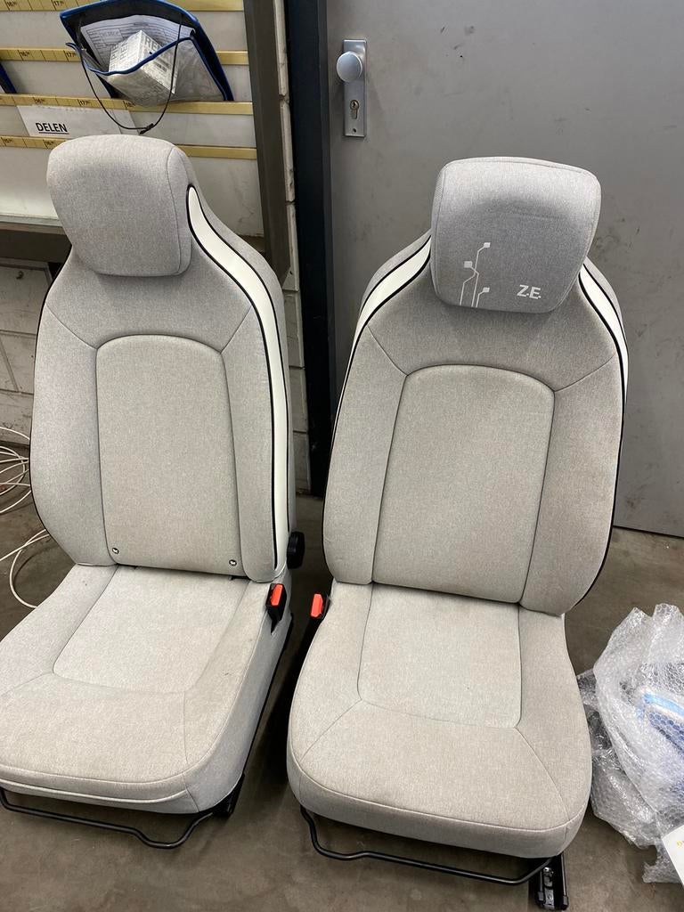 2x stoel Renault Zoë, Ophalen, Renault