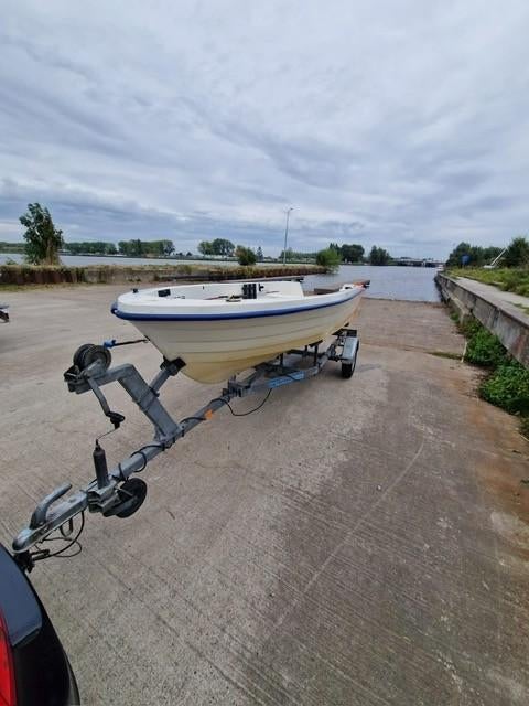 Wato 410 met freewheel kantel trailer, Ophalen, 10 tot 30 pk, Gebruikt, 6 meter of meer