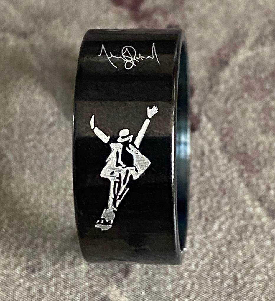NIEUW - Michael Jackson Smooth ring met handtekening maat 17, Ophalen of Verzenden, Nieuw