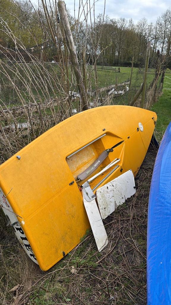 Laser zeilboot onderdelen, Watersport en Boten, Ophalen of Verzenden, Gebruikt, Overige typen, Zeilboot