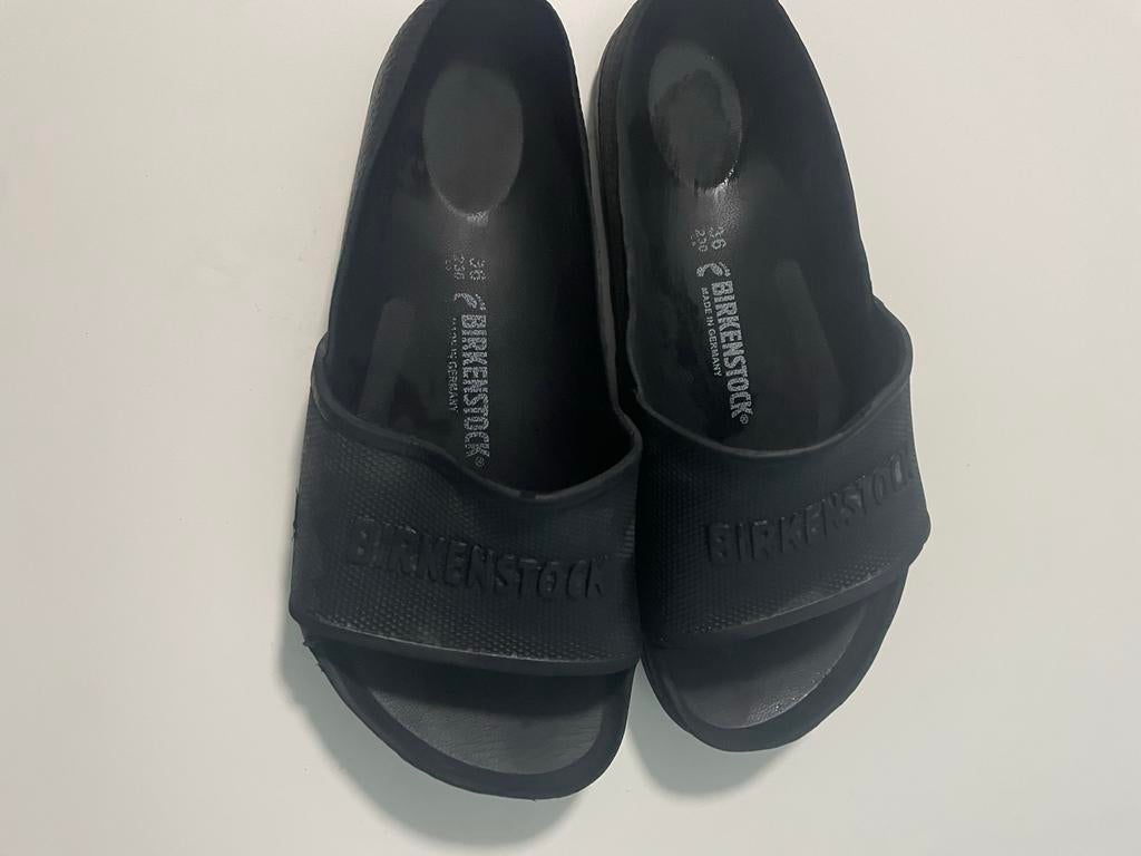 Birkenstock slippers maat 37 zwart, Kleding | Dames, Schoenen, Ophalen of Verzenden, Gedragen, Zwart, Slippers