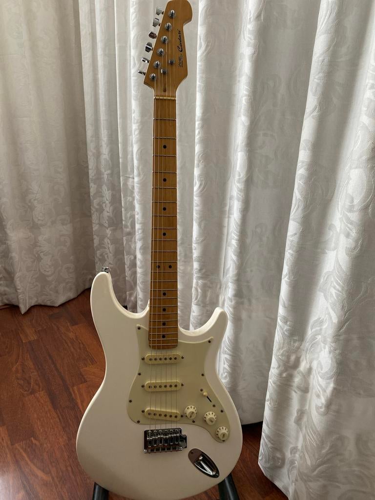 Behringer iAXE 624 Centari Stratocaster met Samick SG15R ver, Gebruikt, Met versterker, Solid body, Ophalen