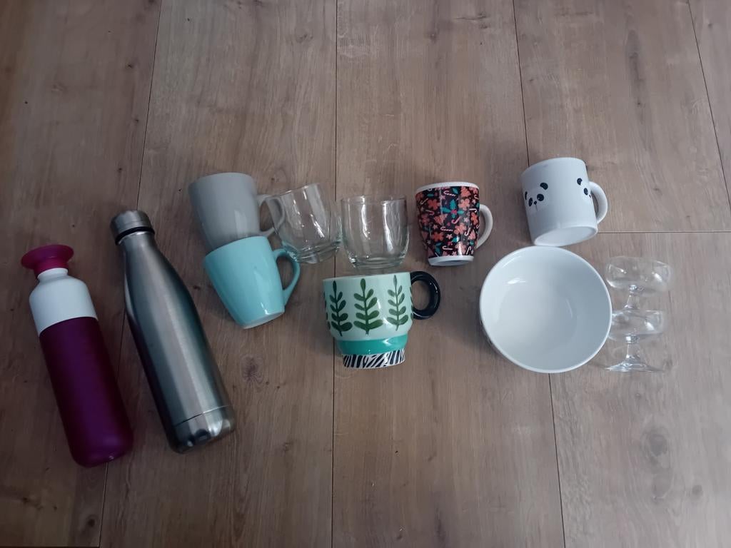 Pakketje met pannen, vaas, mokken en meer= €5,-, Ophalen, Gebruikt