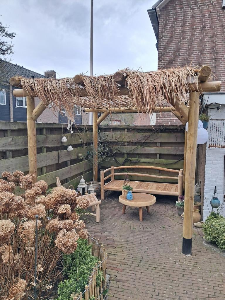 Geïmpregneerde grenen palen rond 12 cm., Eén persoon