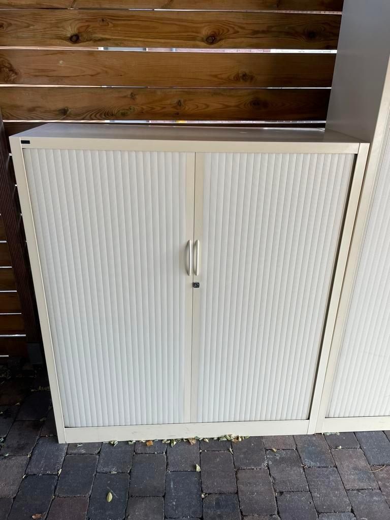 Roldeurkasten in verschillende maten en kleuren, Ophalen, Gebruikt, Meerdere deuren, Metaal