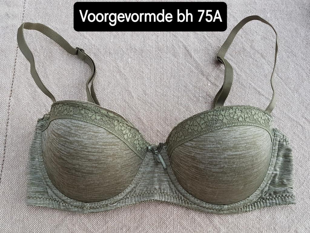 NIEUW Mosgroene Voorgevormde BH mt 75A mooi model, Ophalen, Groen, BH