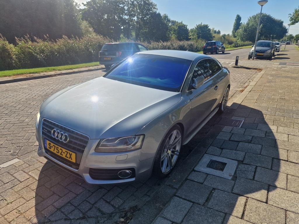 Audi A5 2.0 Tfsi 211pk Quattro 2011 Grijs, Auto's, Audi, Zwart, 4 cilinders, 1984 cc, 4 stoelen