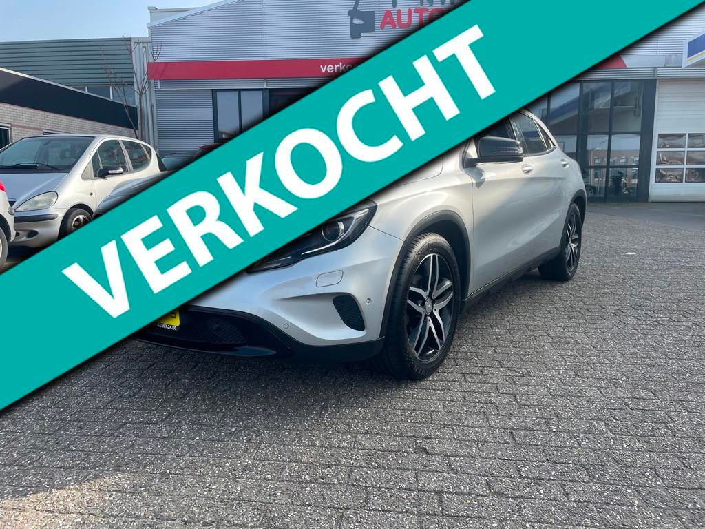 Mercedes-Benz GLA-klasse 180 Ambition, Voorwielaandrijving, Gebruikt, 4 cilinders, Leder en Stof