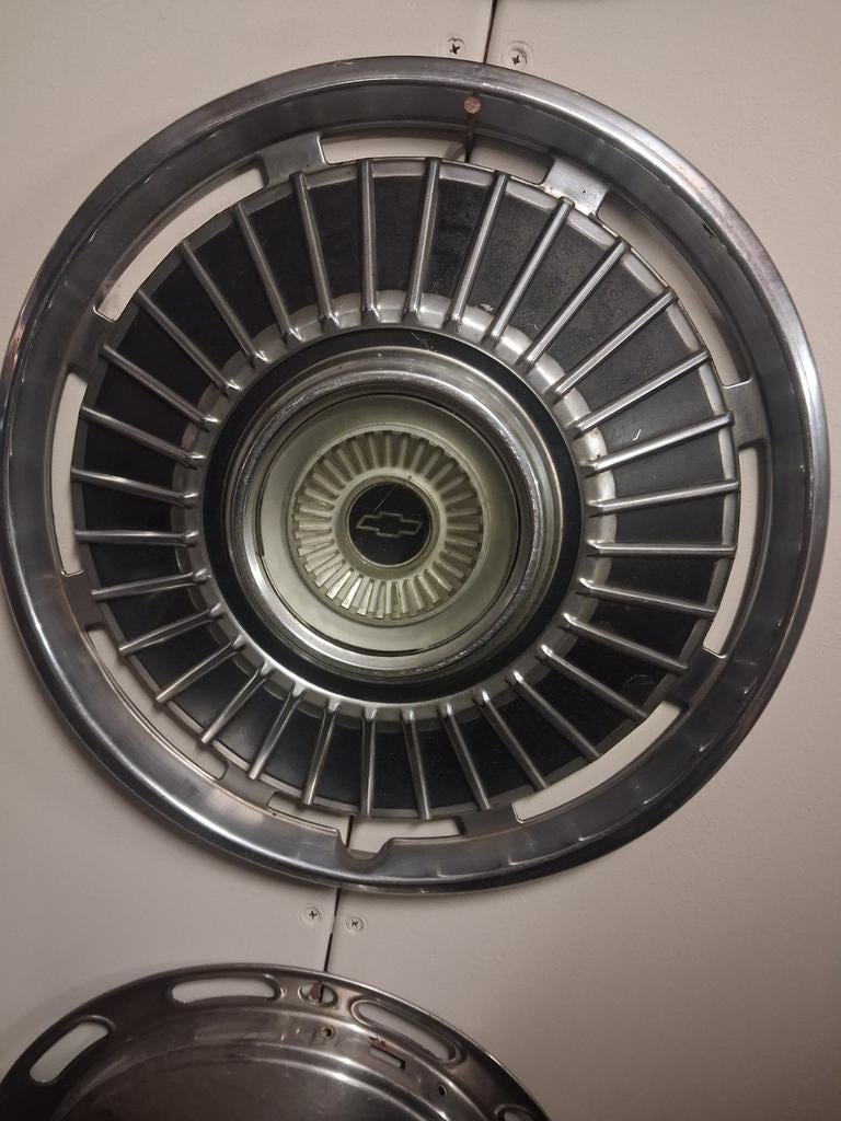 5 vintage wieldoppen mancave, Auto diversen, Ophalen of Verzenden, ., ., .