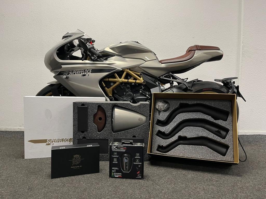 MV AGUSTA SUPERVELOCE 800 S (bj 2025), Motoren, Motoren | MV Agusta, Motorrijbewijs A, Bedrijf, Onbekend, Super Sport