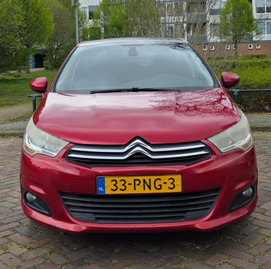Citroën C4 1.6 VTI Berline 2011 Rood, Auto's, Citroën, Voorwielaandrijving, 1550 kg, 4 cilinders, Origineel Nederlands