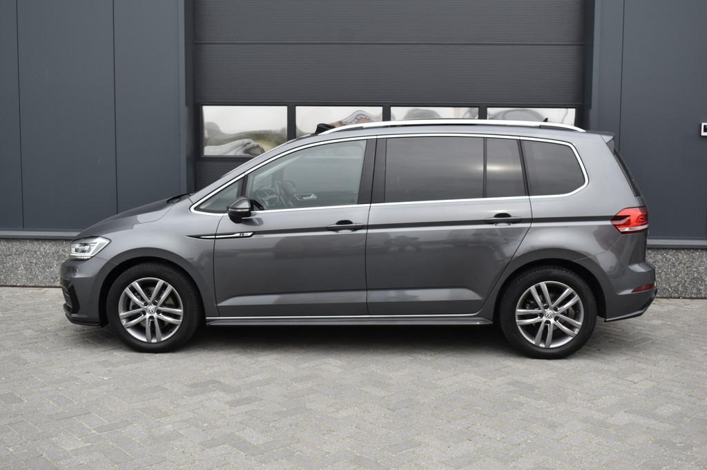 Volkswagen Touran 1.5 TSI Highline Business R 7p Pano - Crui, 15 km/l, Euro 6, 4 cilinders, 150 pk