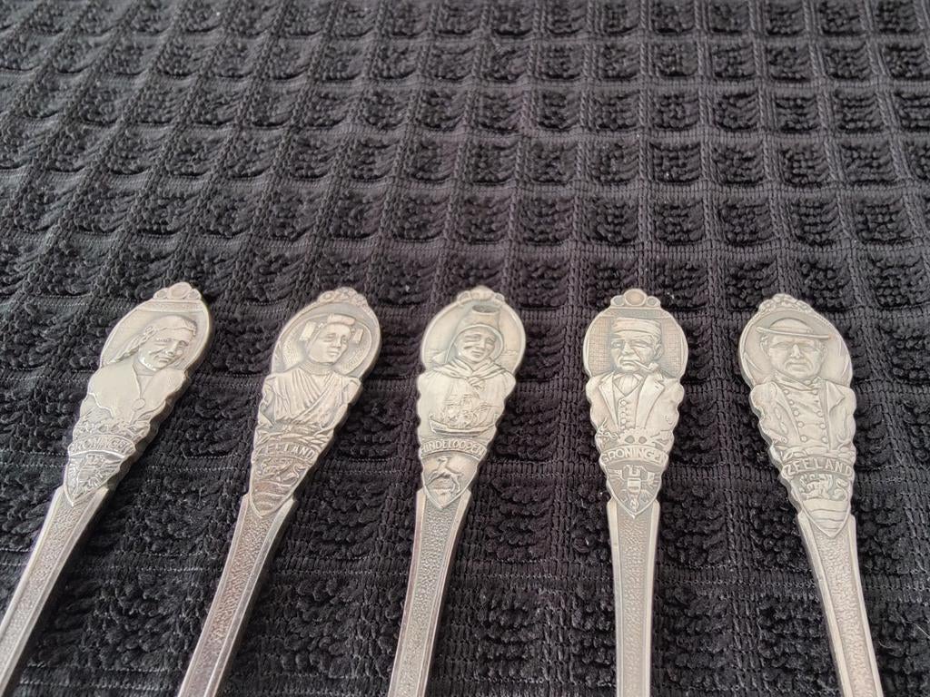5 Oude Verzilverde Klederdracht Lepeltjes - 12 cm, Ophalen of Verzenden