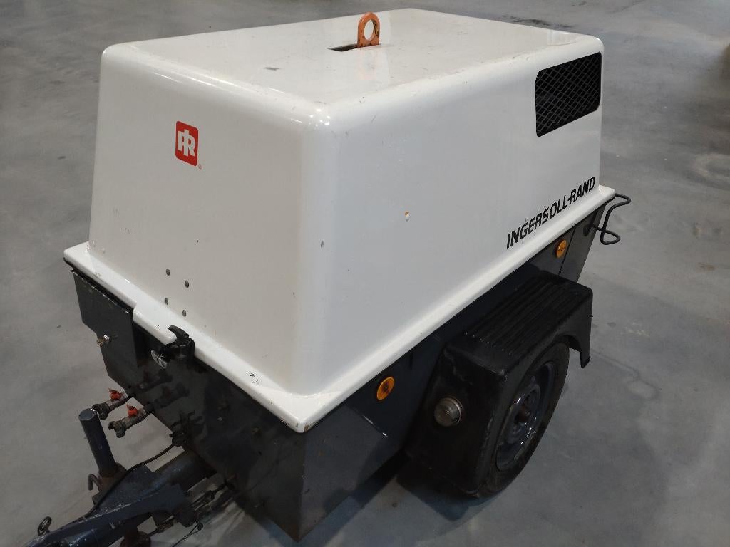 Mobiele compressor diesel Ingersol-Rand, Ophalen