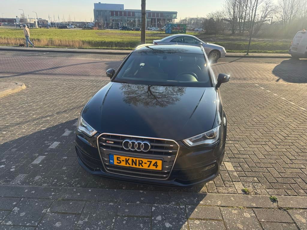 Audi A3 1.6 TDI 77KW Sportback S-tronic 2013 Zwart, Auto's, Zwart, Origineel Nederlands, Diesel, Particulier