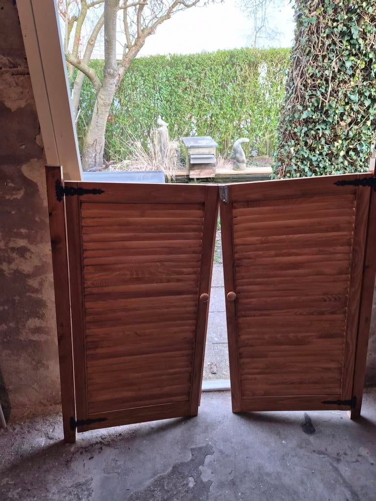 Houten louvere deurtjes - set van 2, Ophalen, Gebruikt, Minder dan 80 cm, Overige typen