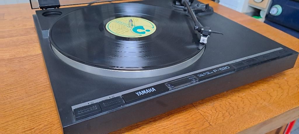 Yamaha P-520 platenspeler in nieuwstaat, twee AT-elementen, Audio, Tv en Foto, Platenspelers, Zo goed als nieuw, Platenspeler