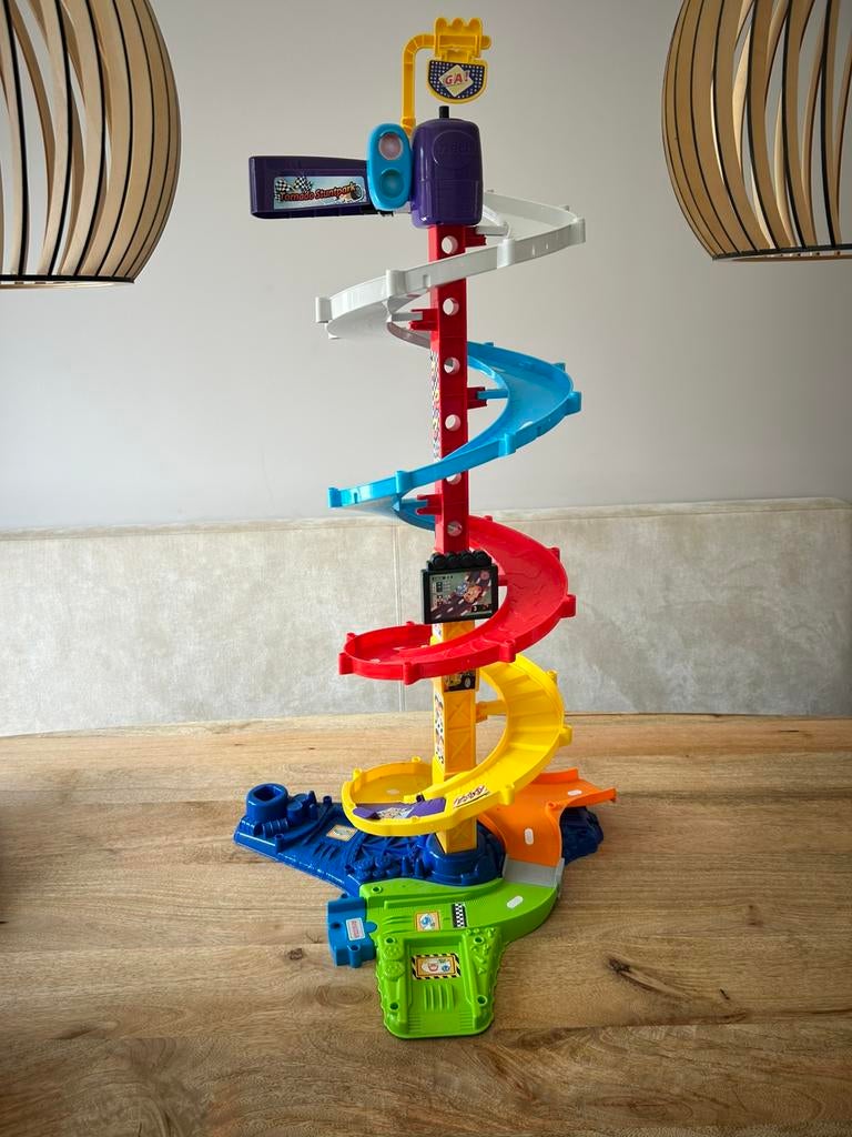 Toet toet stuntpark, Ophalen, Zo goed als nieuw, 2 tot 4 jaar