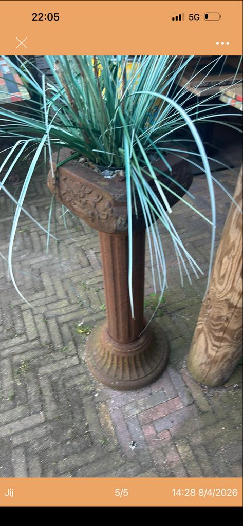 Antieke gietijzeren tuinpotten op voet - set, Ophalen