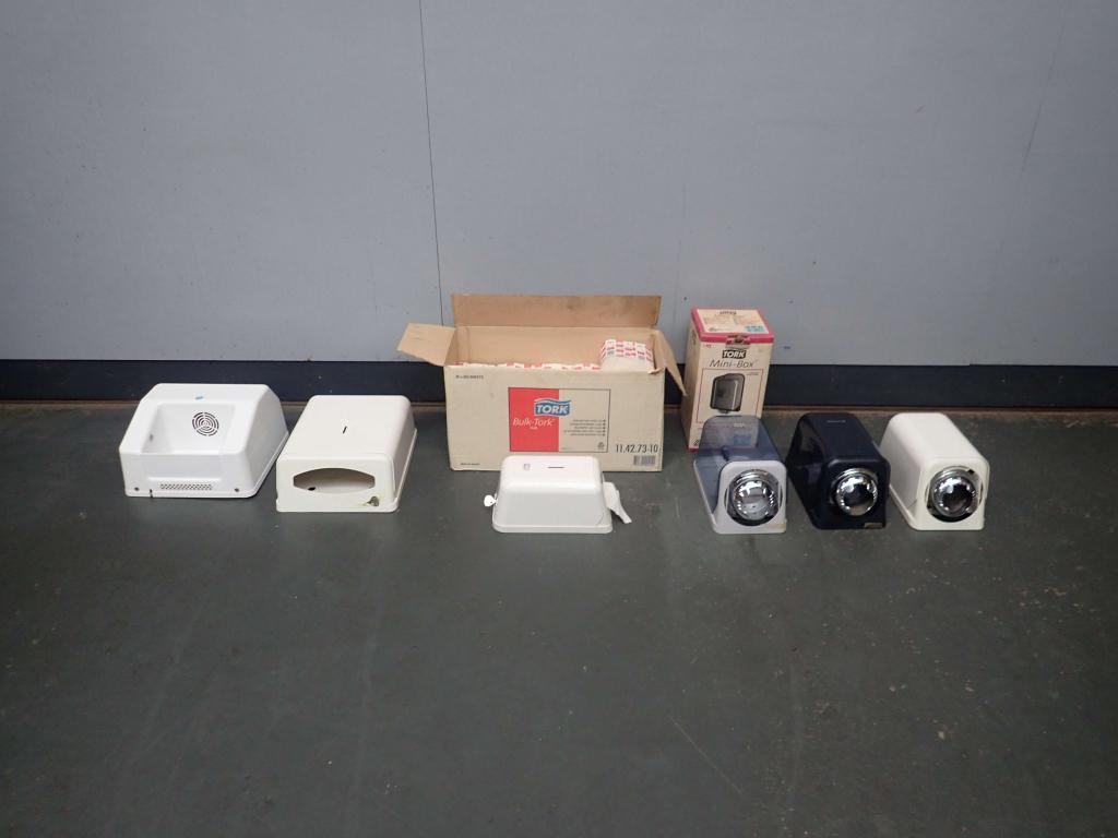 Tork papier / handdoek dispenser / Mini-Box / Molnlycke, Huis en Inrichting, Niet ingevuld, Overige typen, Niet ingevuld, Ophalen of Verzenden