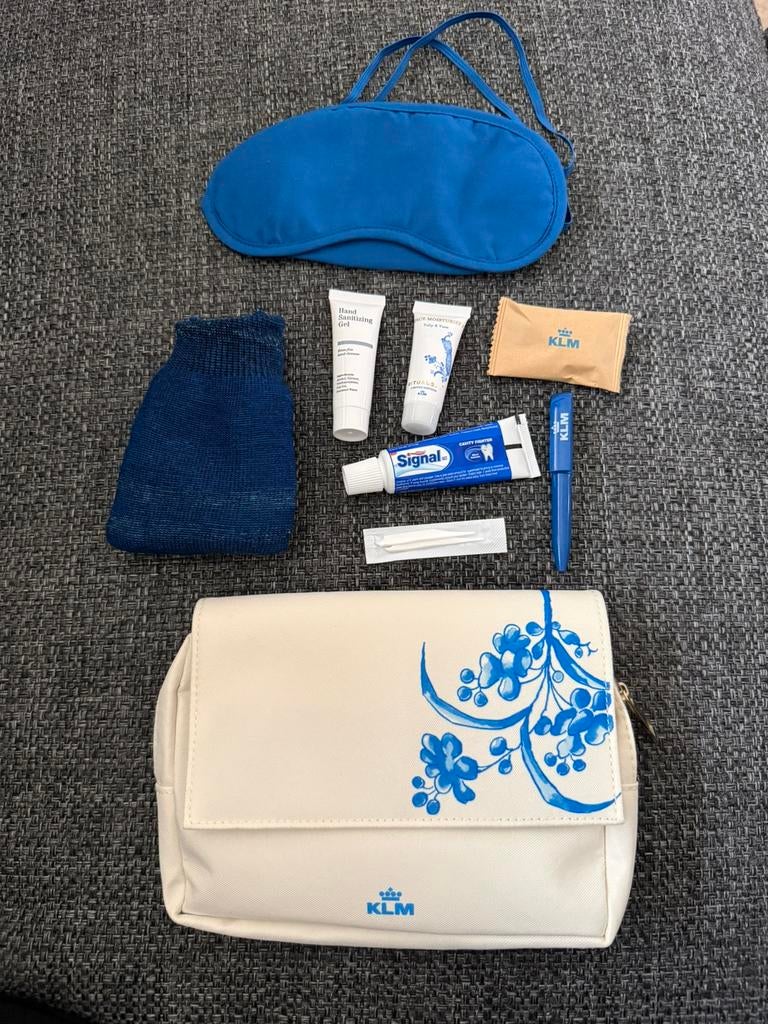 KLM Amenity Kit Rijksmuseum & Rituals - Nieuw toilettas, Ophalen of Verzenden, Zo goed als nieuw, Wit, Heer of Dame