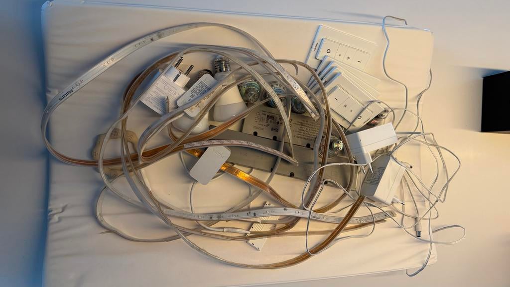 Philips Hue / IKEA Tradfri “starterset”, Led-lamp, Gebruikt, Minder dan 30 watt, E27 (groot)