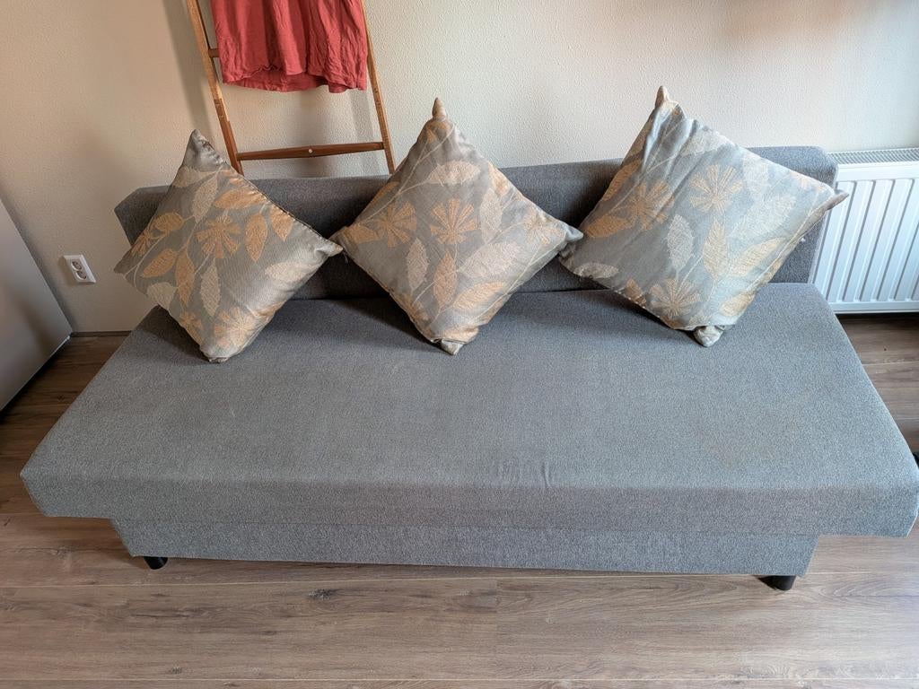 IKEA ASARUM Slaapbank (3-zits) met opbergruimte – Grijs, Huis en Inrichting, Ophalen, Gebruikt, 190 cm of minder, 80 cm