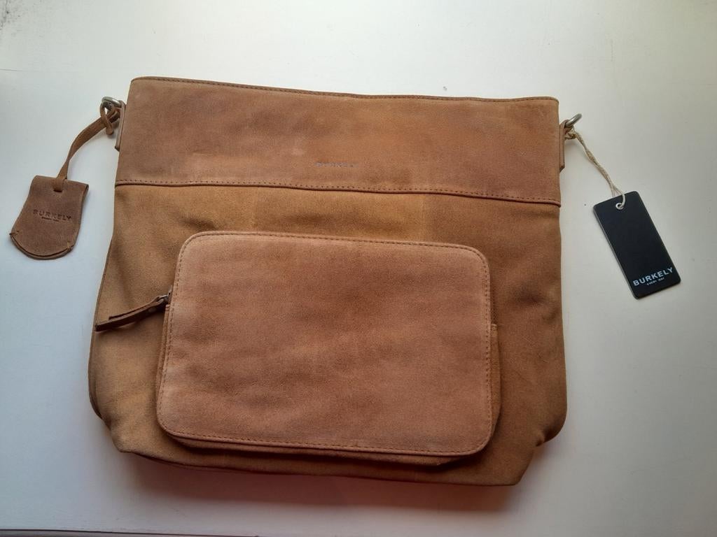 NIEUW: Burkely tas van suède met kaartje eraan., Ophalen of Verzenden, Nieuw